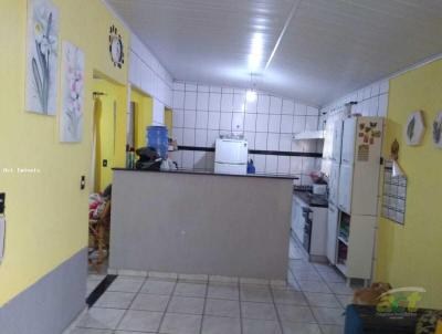 Casa para Venda, em Araçatuba, bairro Hilda Mandarino, 3 dormitórios, 1 banheiro, 2 vagas
